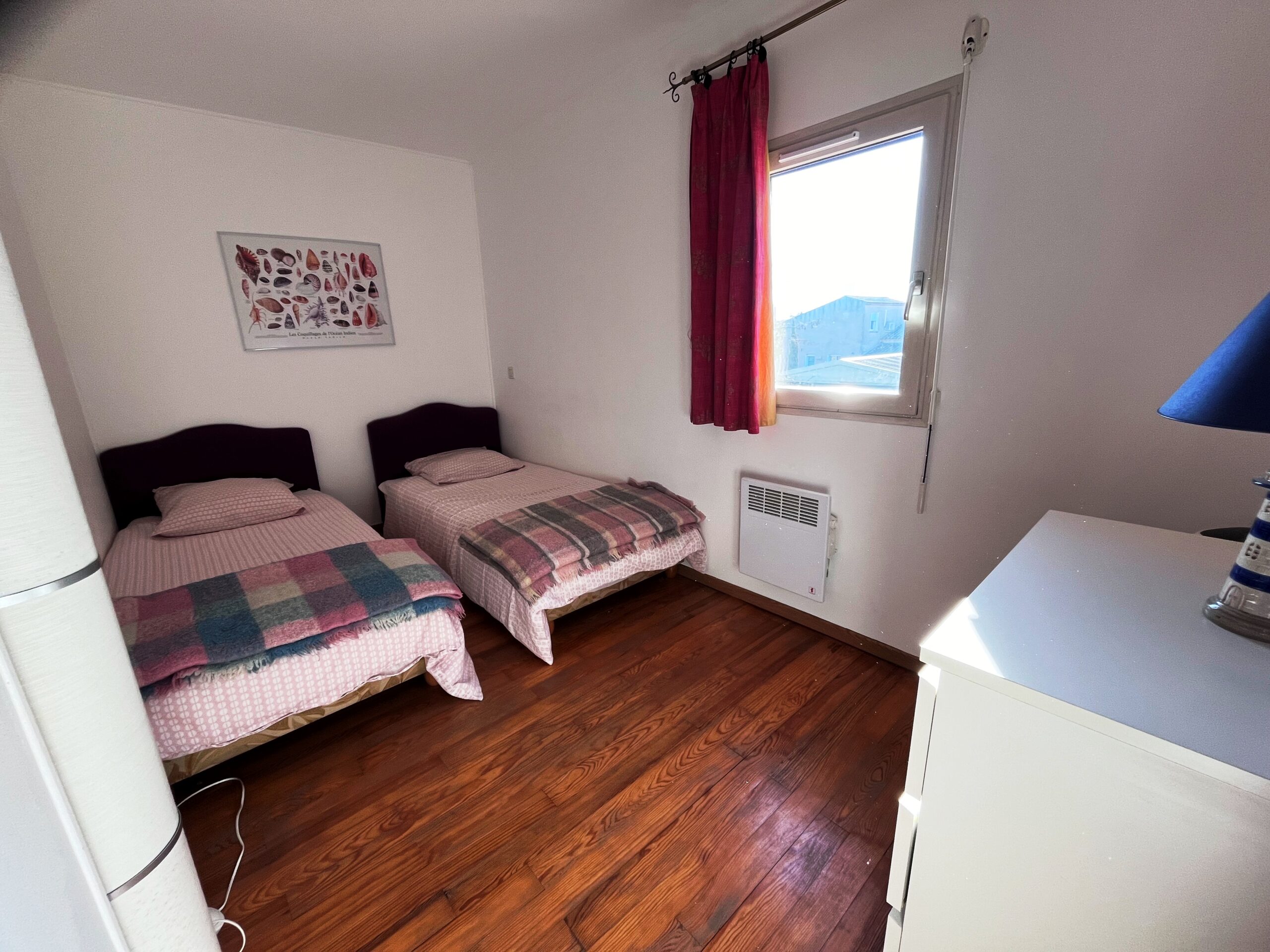 Chambre 3 avec deux lits de 90 cm